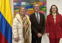 La Secretaria general de la OISS recibe visita de la Gerente General de Artesanías de Colombia