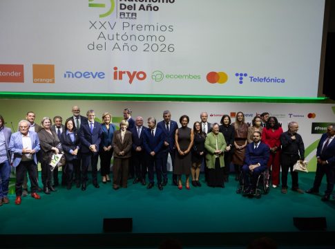 El Plan de Respaldos a Autónomos del Gobierno de Canarias recibe el Autónomo del Año en la gala realizada por ATA