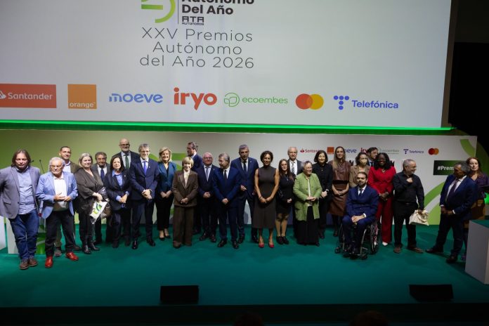 El Plan de Respaldos a Autónomos del Gobierno de Canarias recibe el Autónomo del Año en la gala realizada por ATA