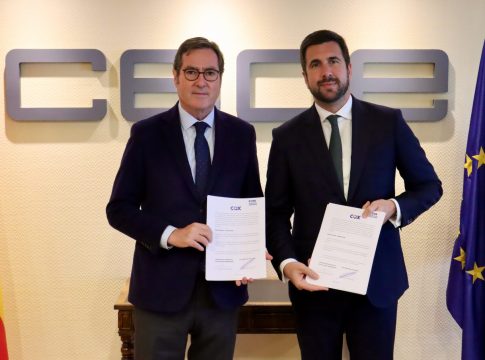 La empresa española Cox formaliza su entrada en la CEOE