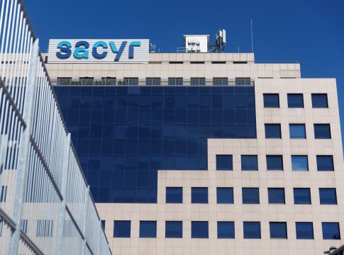 Sacyr explora la venta de su división de ingeniería industrial
