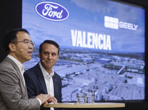 China pone sus ojos en el territorio iberoamericano de España y Perú