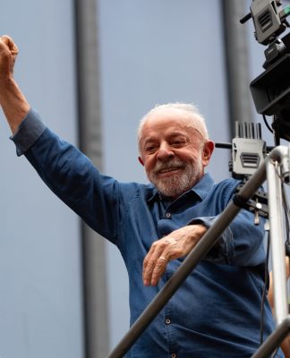 Brasil aprueba la semana laboral de cinco días y aumenta las posibilidades del candidato Lula Da Silva
