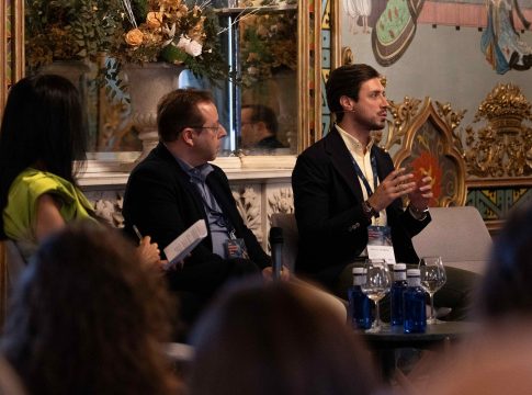 IAG7 Viajes presenta Conecta Plus en un encuentro para abordar los retos del viaje corporativo