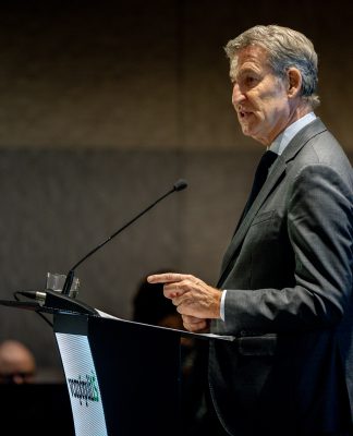 Feijóo (PP) plantea subir el SMI, actualizar las pensiones, construir un millón de viviendas y vetar las subvenciones de la «cultura sectaria»