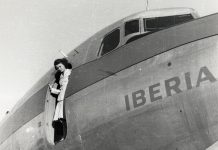 Iberia celebra el 80 aniversario desde el primer vuelo con «azafata» en España