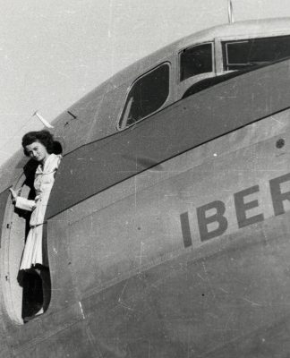 Iberia celebra el 80 aniversario desde el primer vuelo con «azafata» en España