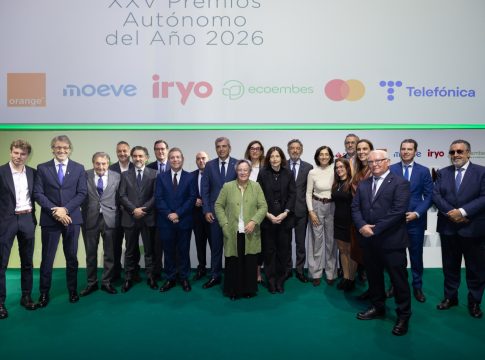 El Plan de Respaldo a Autónomos del Gobierno de Canarias recibe el Autónomo del Año en la gala realizada por ATA