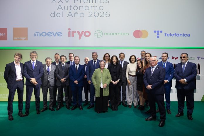 El Plan de Respaldo a Autónomos del Gobierno de Canarias recibe el Autónomo del Año en la gala realizada por ATA