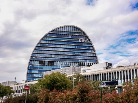 El 46% de las empresas españolas reciben grandes retornos financieros de sus inversiones en IA